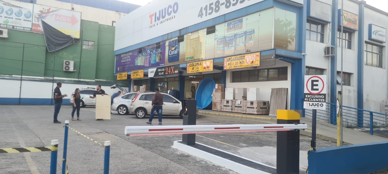 Saiba mais sobre Benefícios da cancela de estacionamento para os espaços e suas aplicações da VJS Sistemas clicando aqui