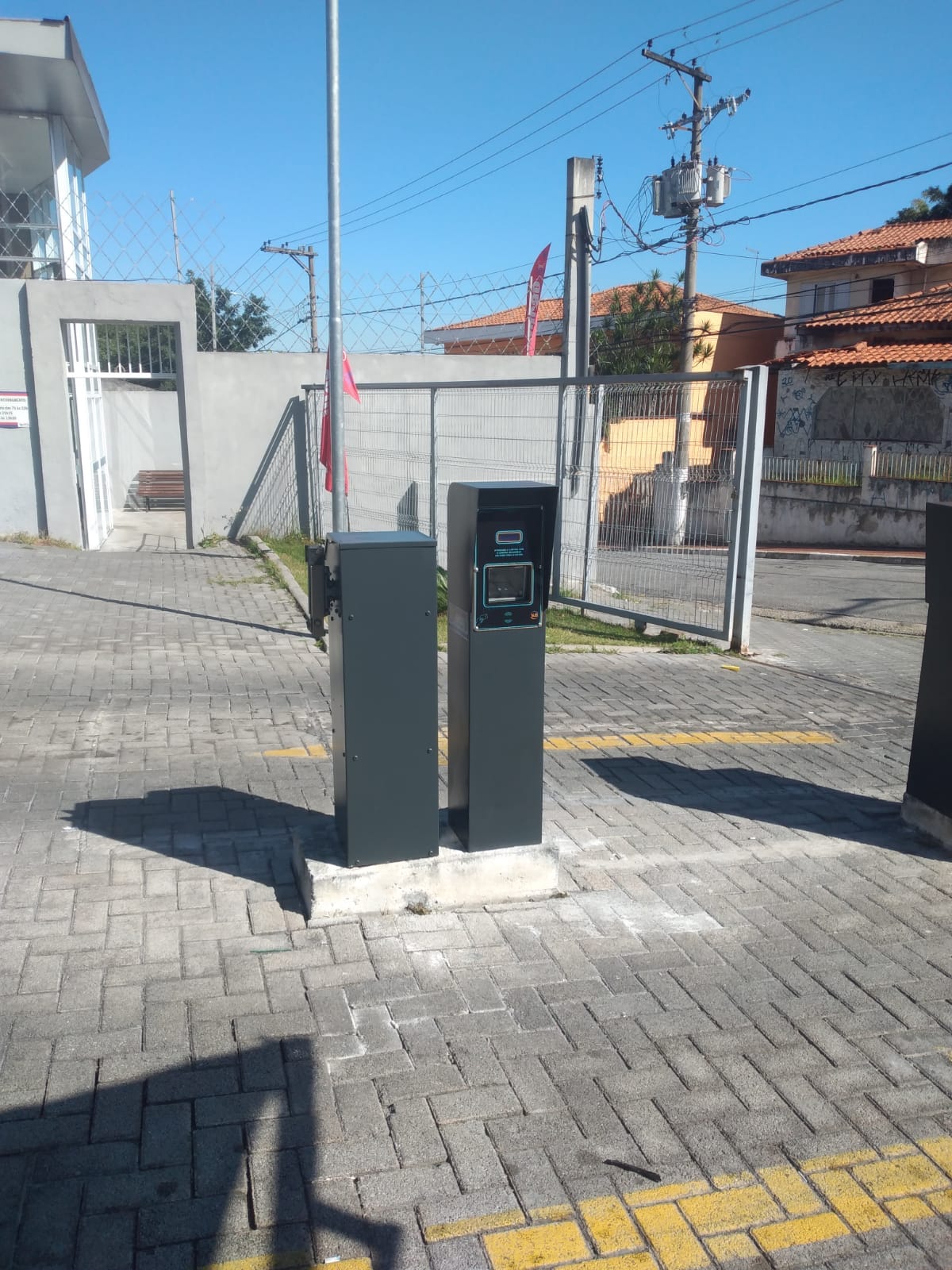 O trabalho de instalação do totem de estacionamento: eficiência garantida pela VJS Sistemas